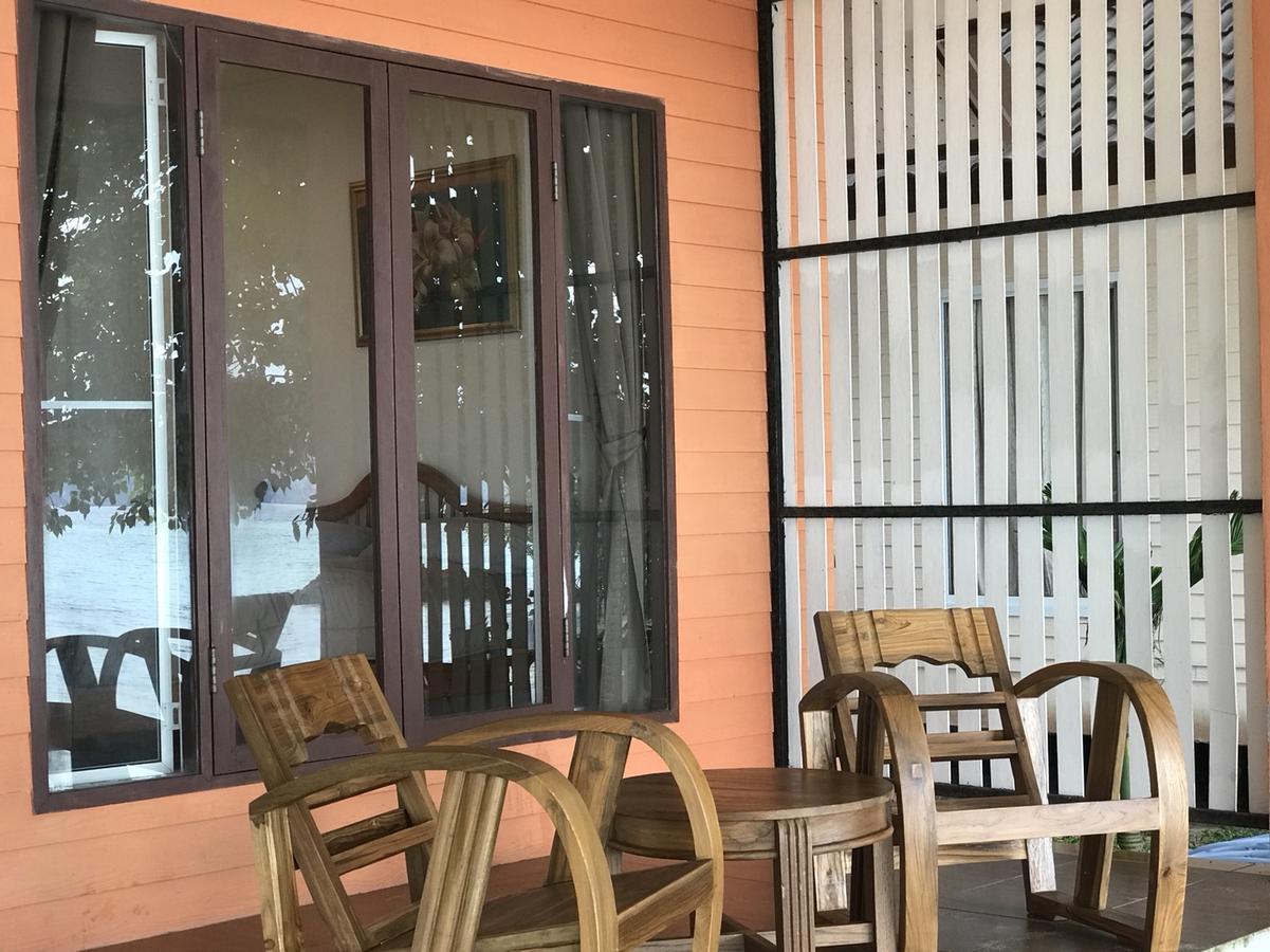 Hotel Paradise Beachfront Bungalows Ko Kradan Exterior foto