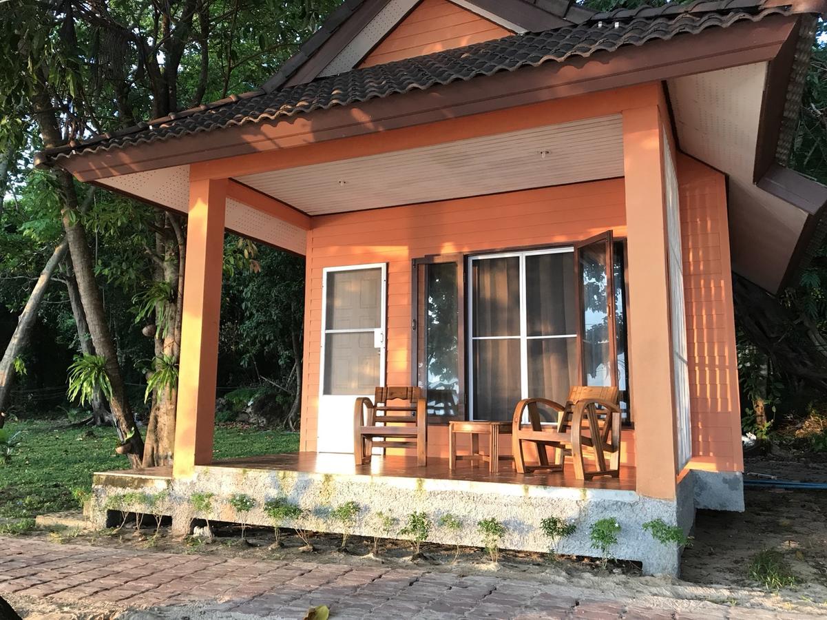 Hotel Paradise Beachfront Bungalows Ko Kradan Exterior foto
